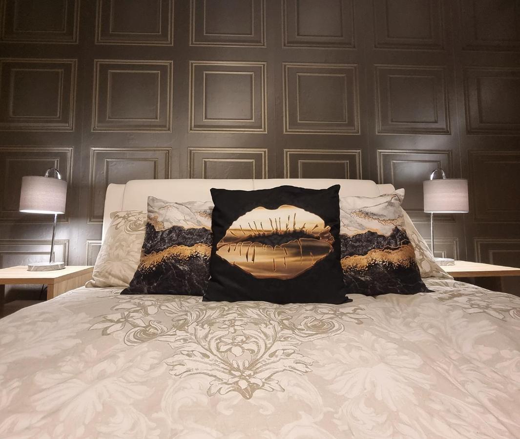 Spacious House City Skyline And Mountain Views Close Too Belfast Centre And Airports Free Parking Dış mekan fotoğraf