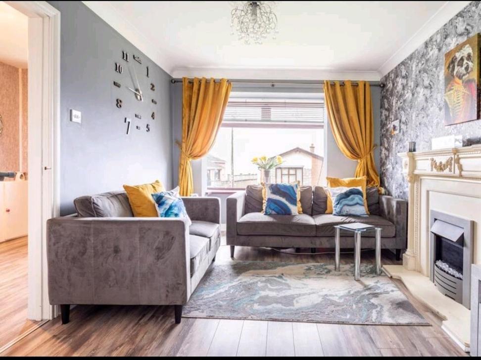 Spacious House City Skyline And Mountain Views Close Too Belfast Centre And Airports Free Parking Dış mekan fotoğraf